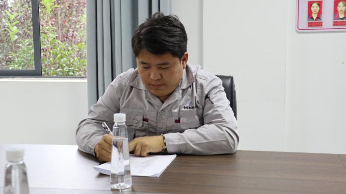 冠军 (2) 冠军 (2)